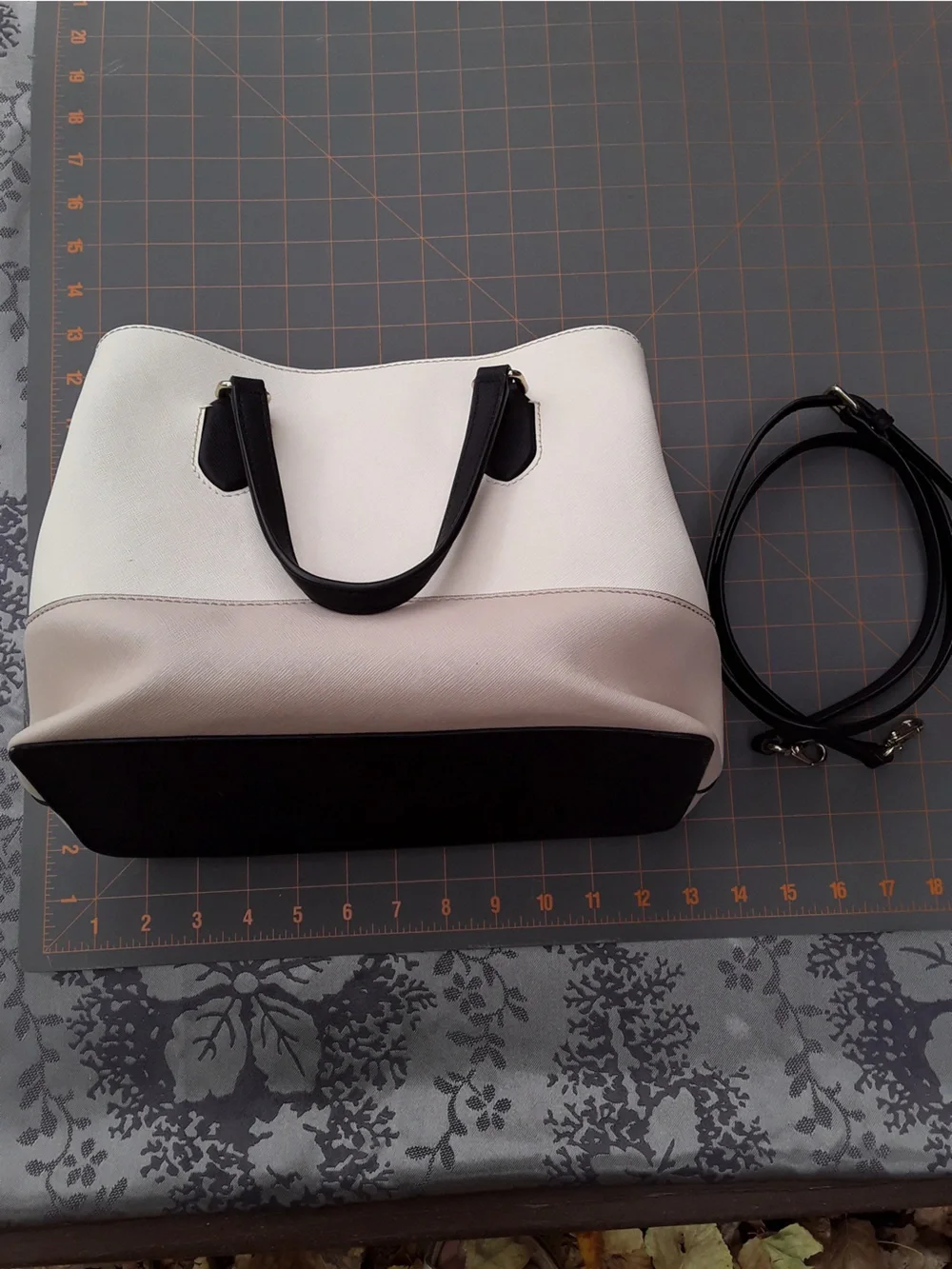 EUC Kate Spade Laurel Way Evangelie Colorblock Satchel Bag Ivory, white black